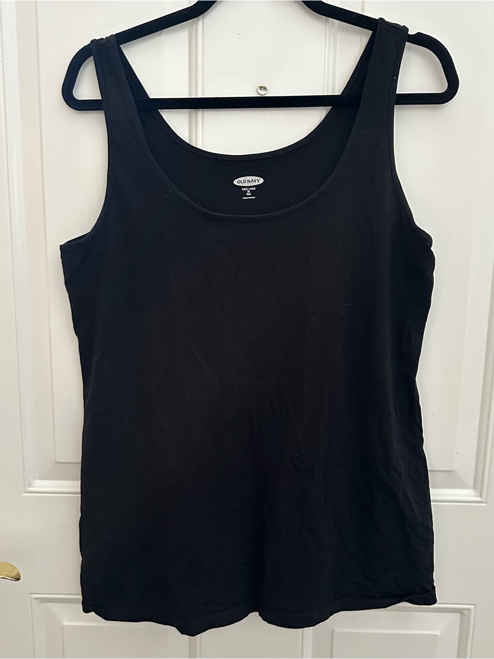 Old Navy Black Scoop Neck Tank Top with Wide Straps